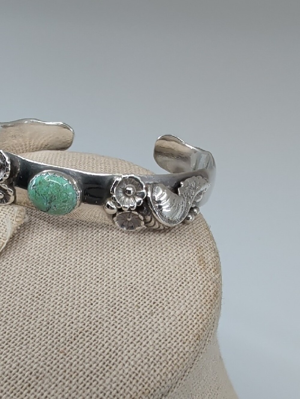 Vintage Artisan 925 Sterling Silver Turquoise Floral Cuff Bracelet Southwest - Picture 17 of 17